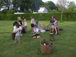 marsmellows eten bij het kampvuur